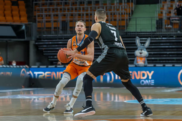 负的潜在因 负的潜在因